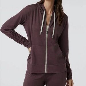 NWT Vuori Halo performance 2.0 zip hoodie